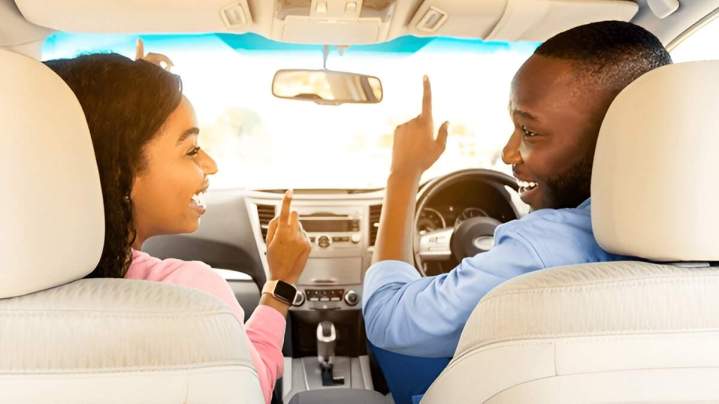 Des citadines agiles pour explorer l'île en toute simplicité